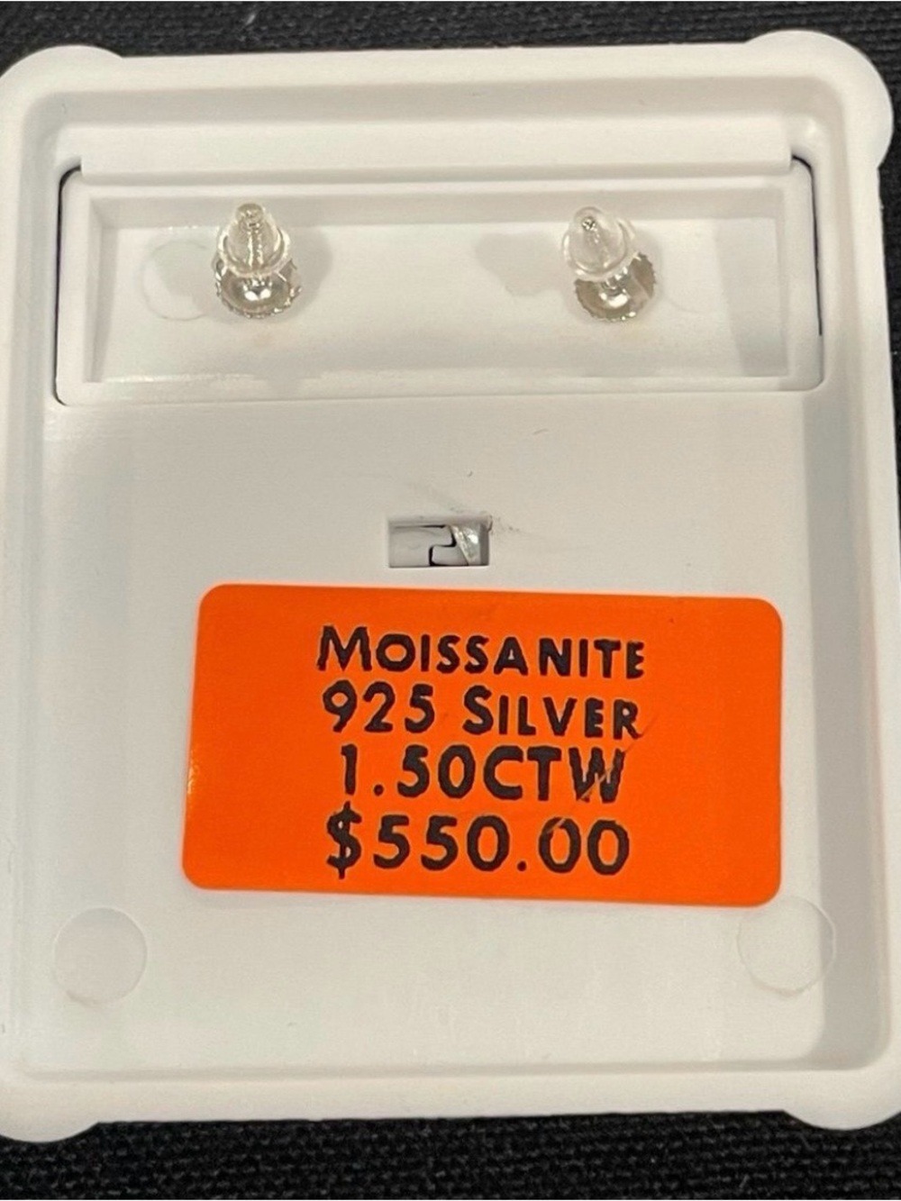 Rhodium plating over 925 silver 1.50ctw Moissanite heart pendant and earring set - Picture 4 of 4